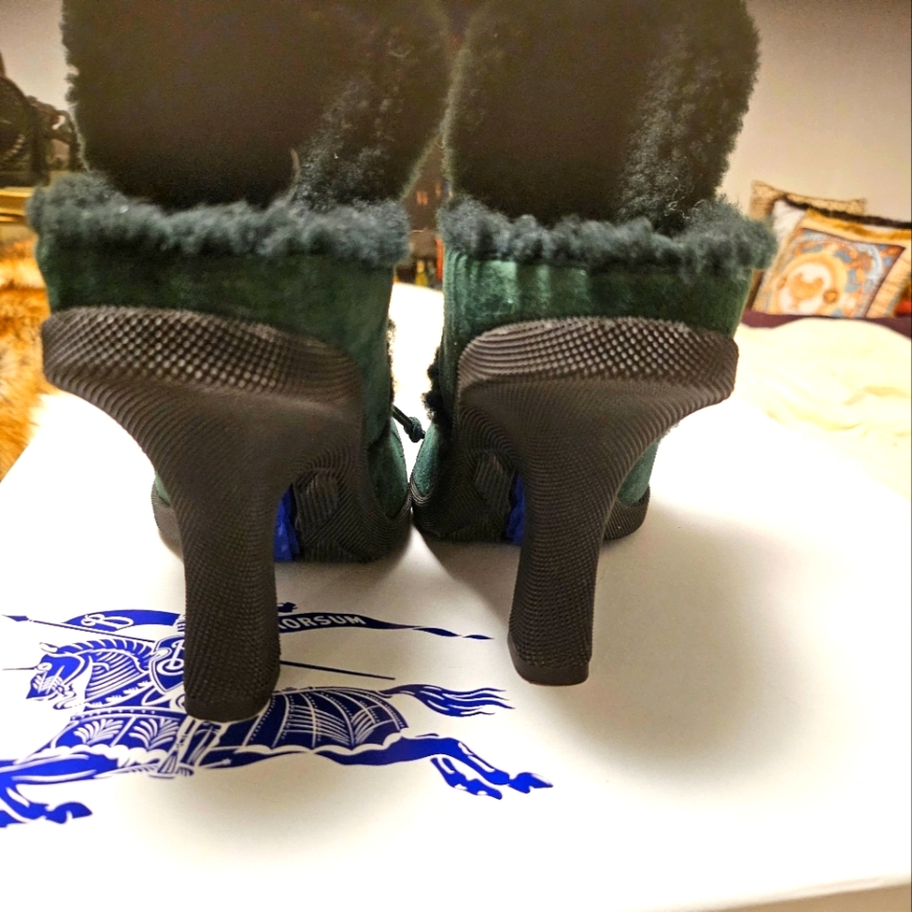 New Burberry fur Suede mules. - Picture 6 of 12